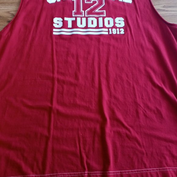 UNIVERSAL STUDIOS 1912 BNWT 2008 RED MUSCLE SHIRT SZ XL - Picture 2 of 3